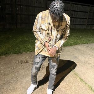 Meet your Posher, Travion